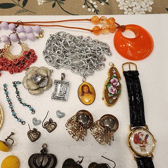 Jewelry Craft Lot 2+ Lbs 60+ Pieces Vintage Modern Wear Repair Upcycle AS IS - Picture 13 of 15